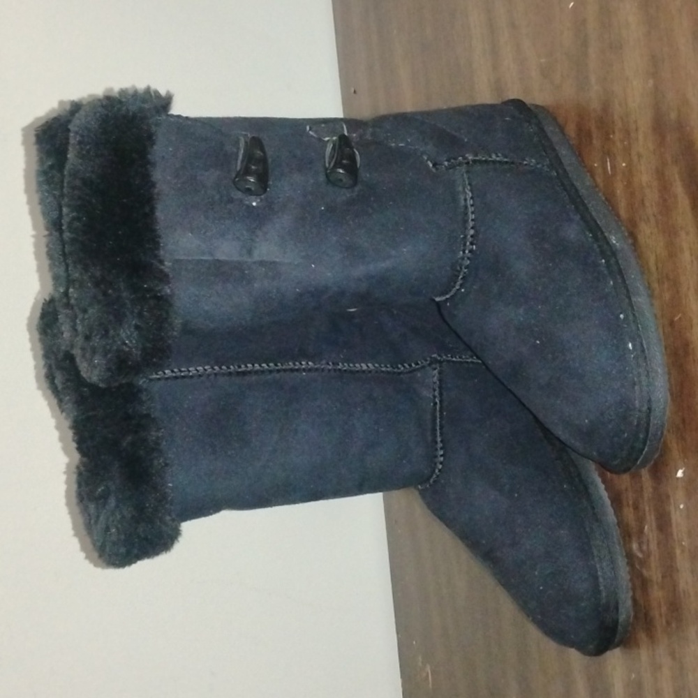Youth boots